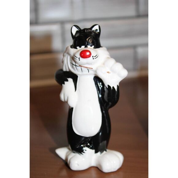 Vintage Warner Bros Tweety and Sylvester Ceramic Salt & Pepper shakers - Picture 3 of 6